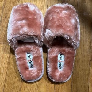 Anthropologie Minnetonka Slides